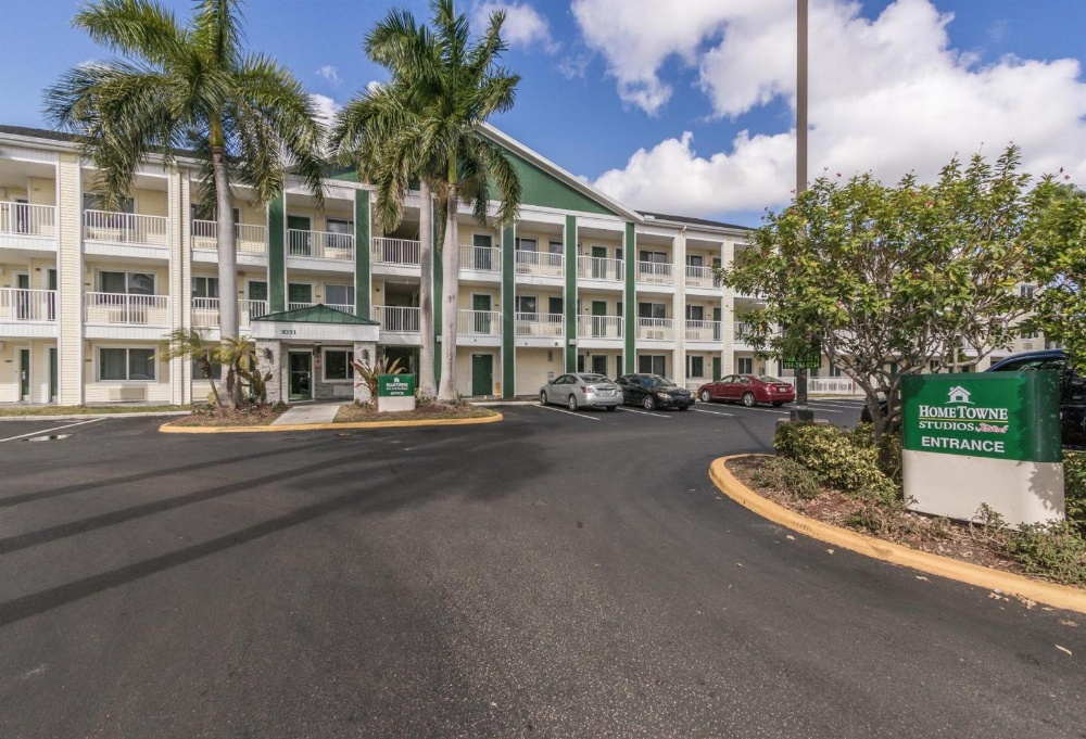 HomeTowne Studios Fort Lauderdale