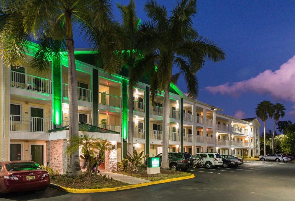 HomeTowne Studios Fort Lauderdale